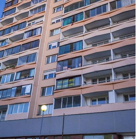 Studio Apartment Petrzalka Air-Conditioned 24H Check-In Bratislava Exterior photo