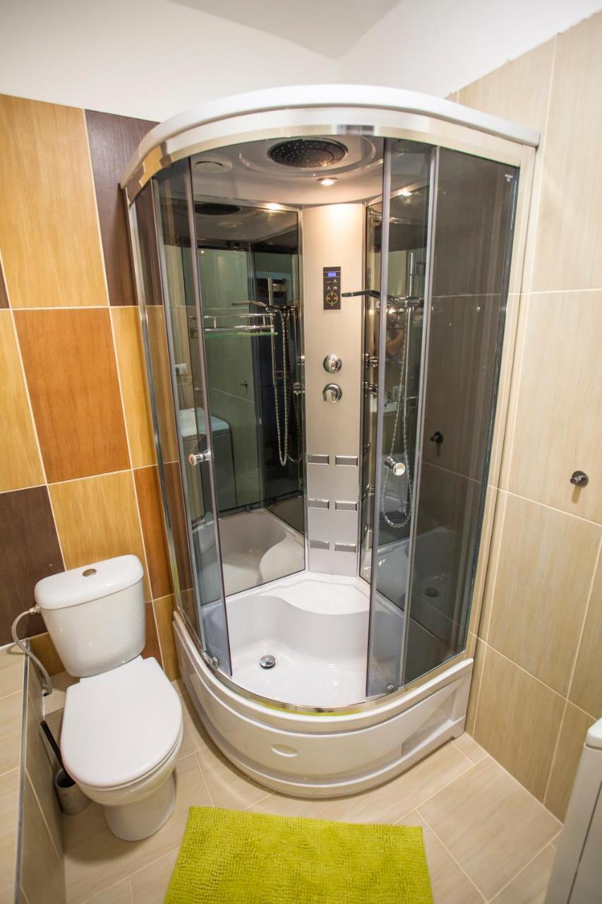 Studio Apartment Petrzalka Air-Conditioned 24H Check-In Bratislava Exterior photo